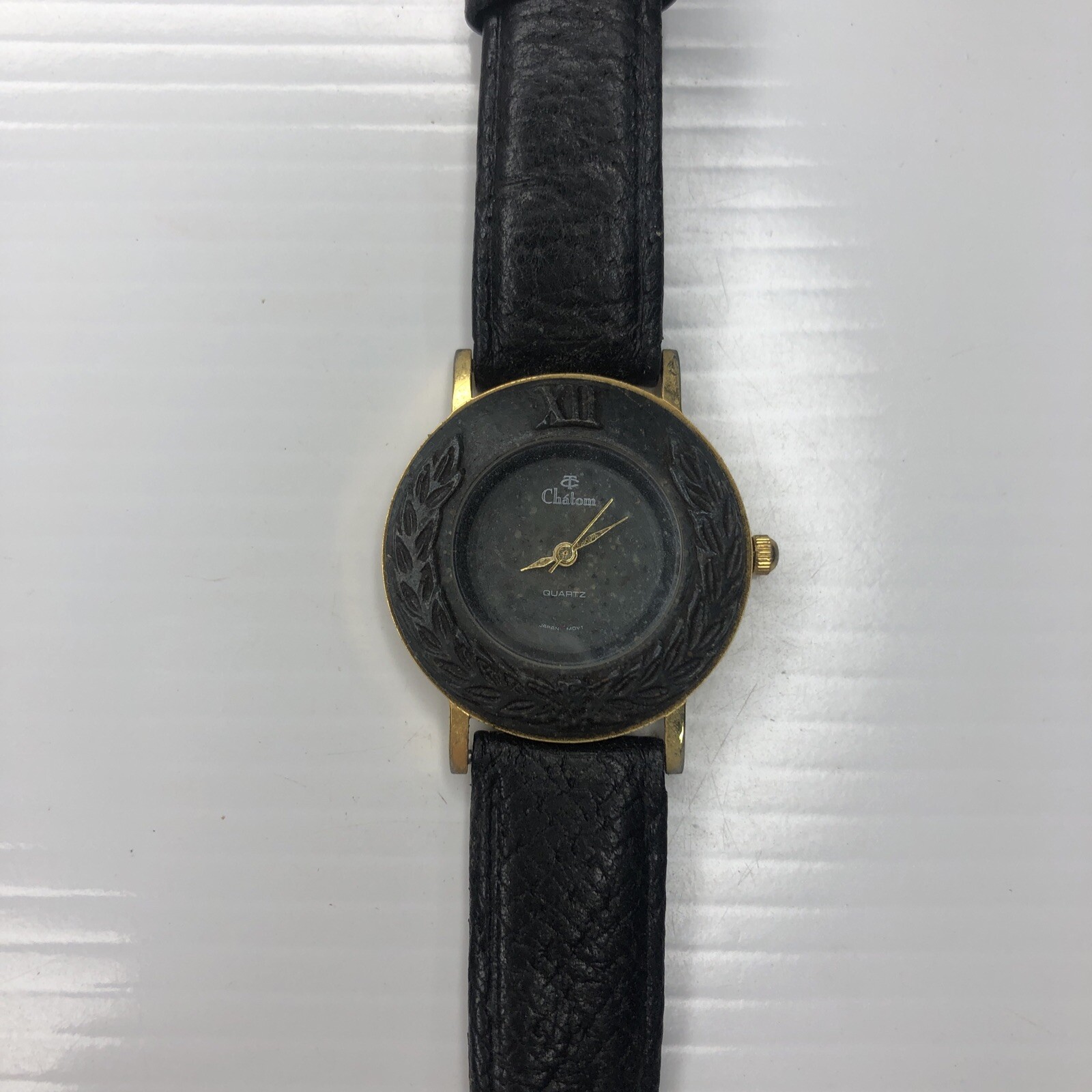 X11 Chatom JT102 Hong Kong Gold Black Resin Leather Ladies Retro Watch Untested