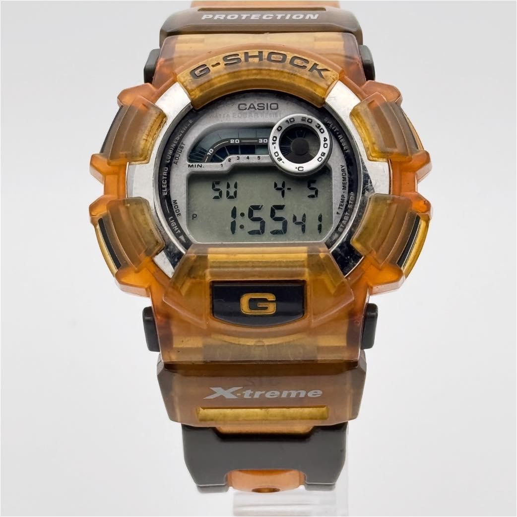CASIO G SHOCK DW-9500 Xtreme Digital Mens Watch Vintage Orange Japan In hand