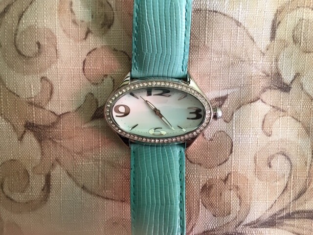 Wilson’s Leather Quartz Watch Silver Tone Case Turquoise Leather Band VERY CUTE
