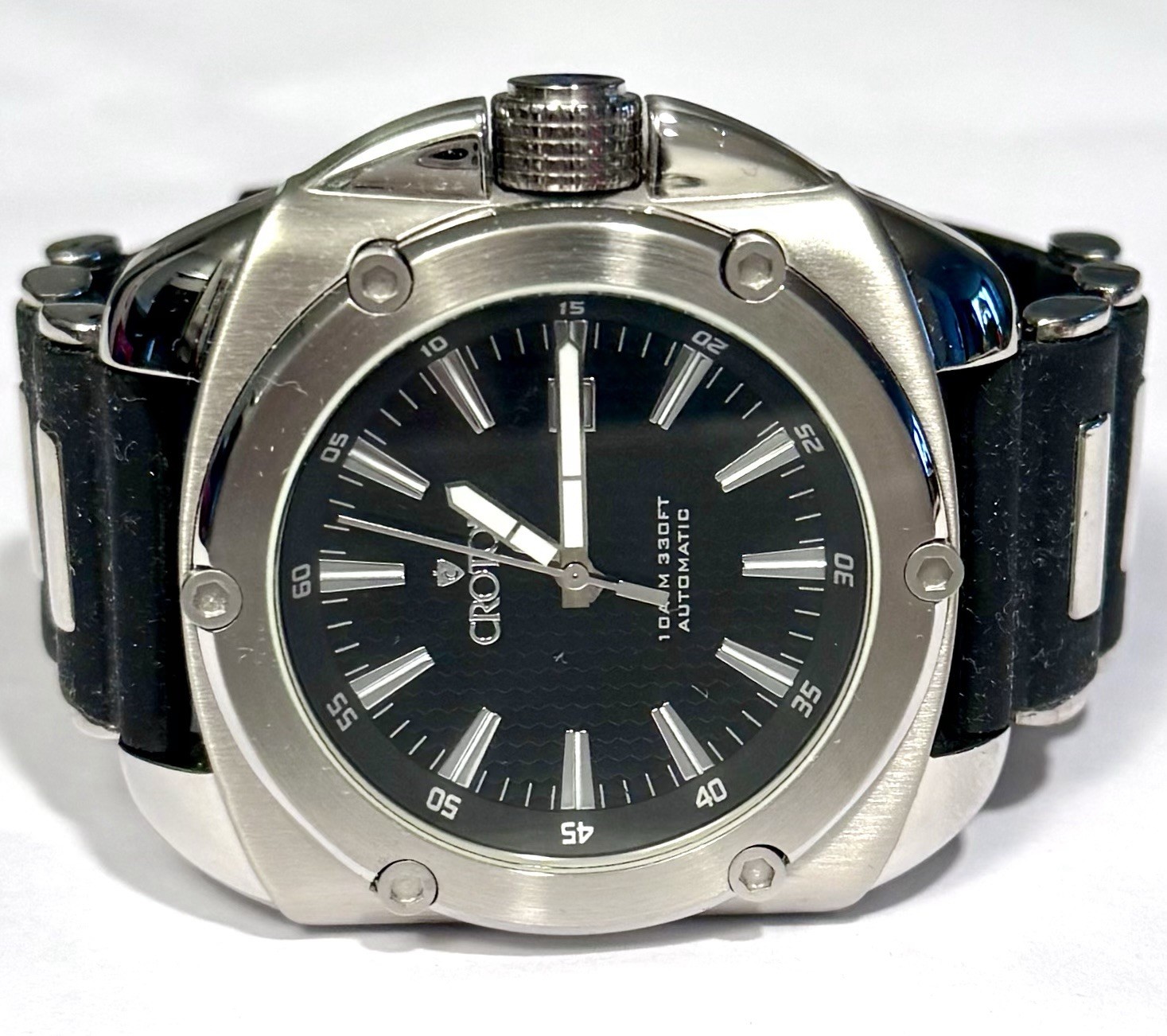 52mm Auto Slvrtn & Black Silicone Strap | Cushion Case | Black Dial CROTON Watch