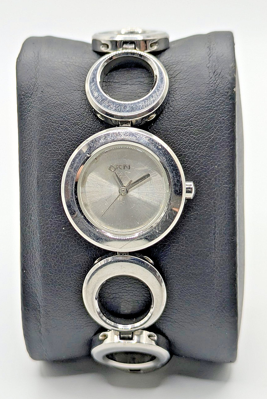 DKNY Y121E Quartz S. Epson Watch No Jewels No Case Back Parts 25.7mm