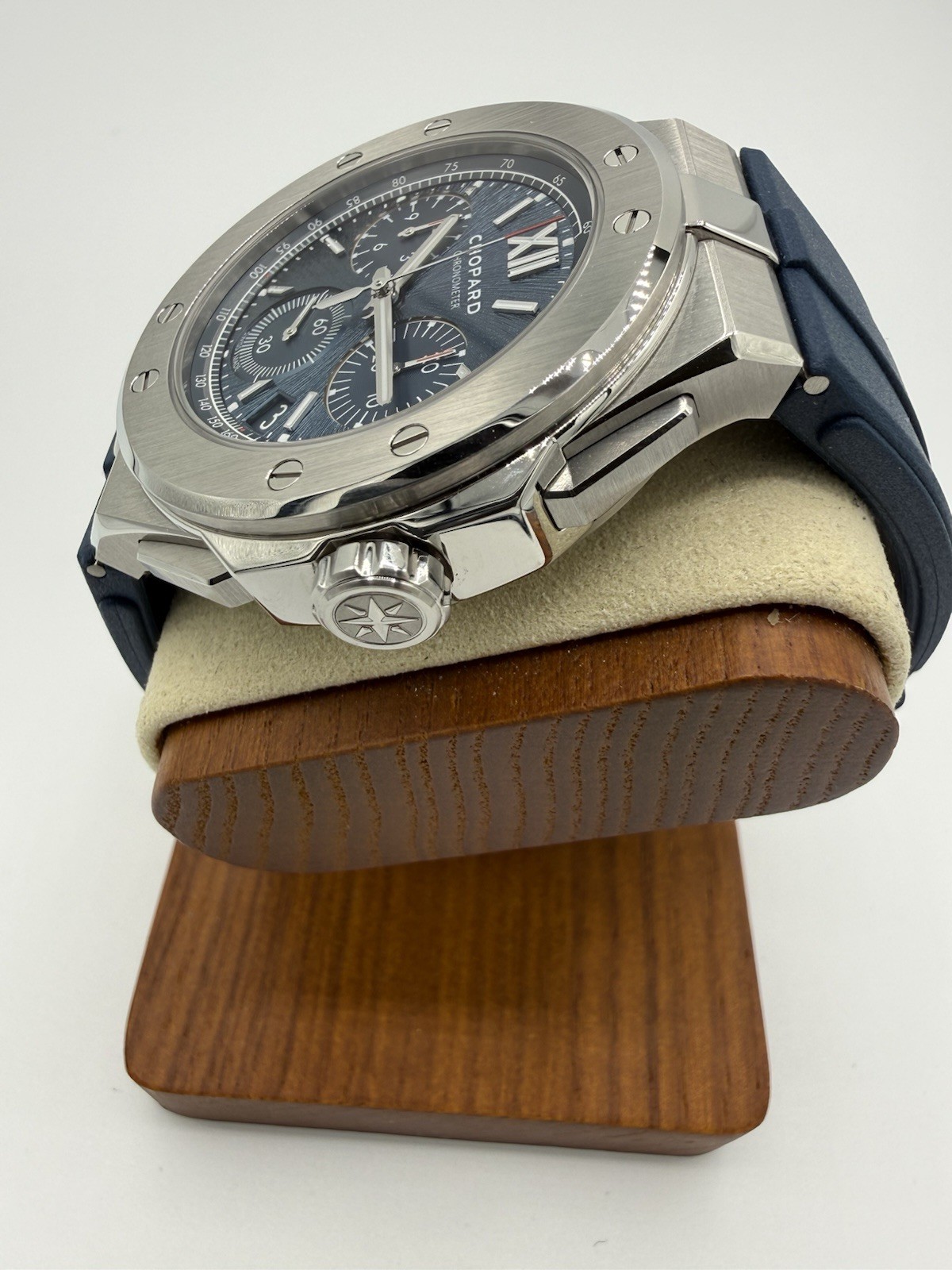 Chopard Alpine Eagle XL Chrono Automatic Blue Flyback 44MM 298609-3003 Box