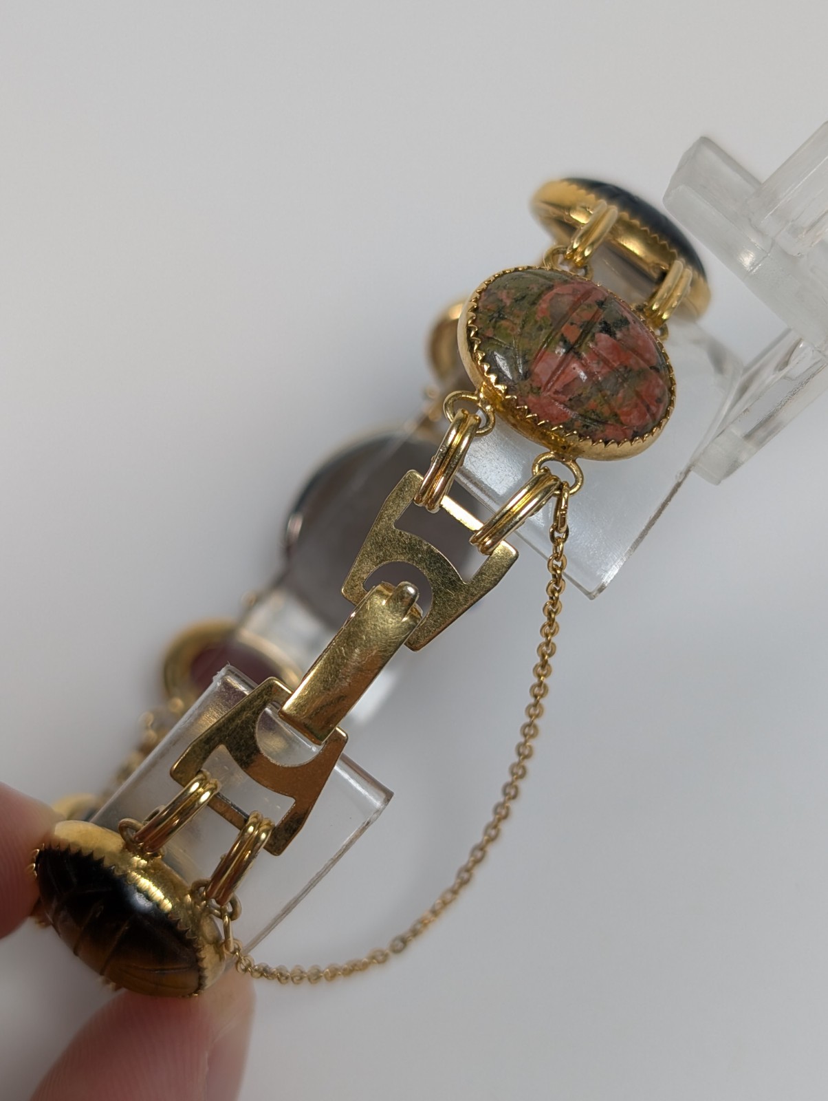 Rare Vtg Gold Tone Scarab Watch Carved Multi-Tone Stone Band NEW BATTERY