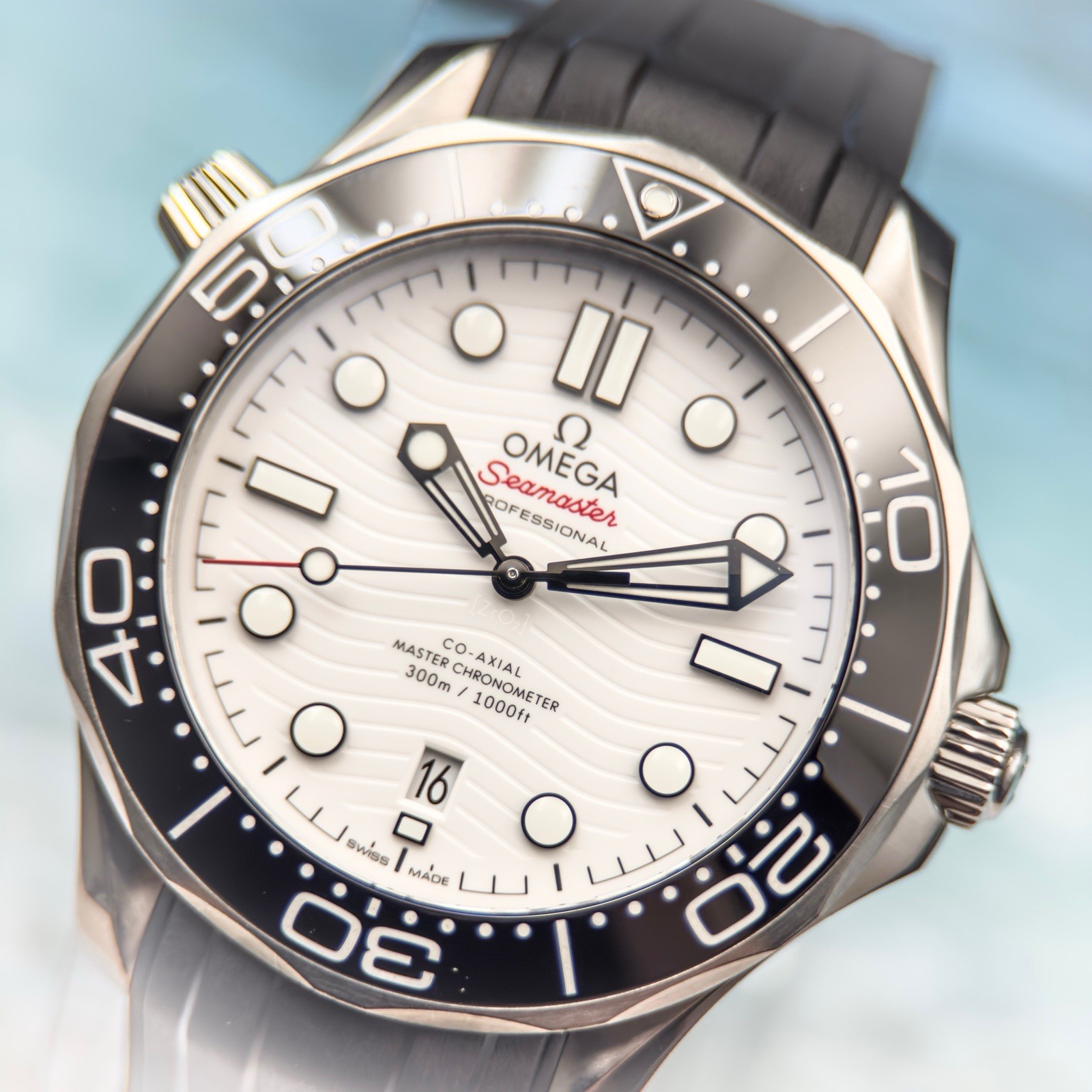 OMEGA Seamaster Diver 300M 210.32.42.20.04.001 – White Wave – Box & Papers