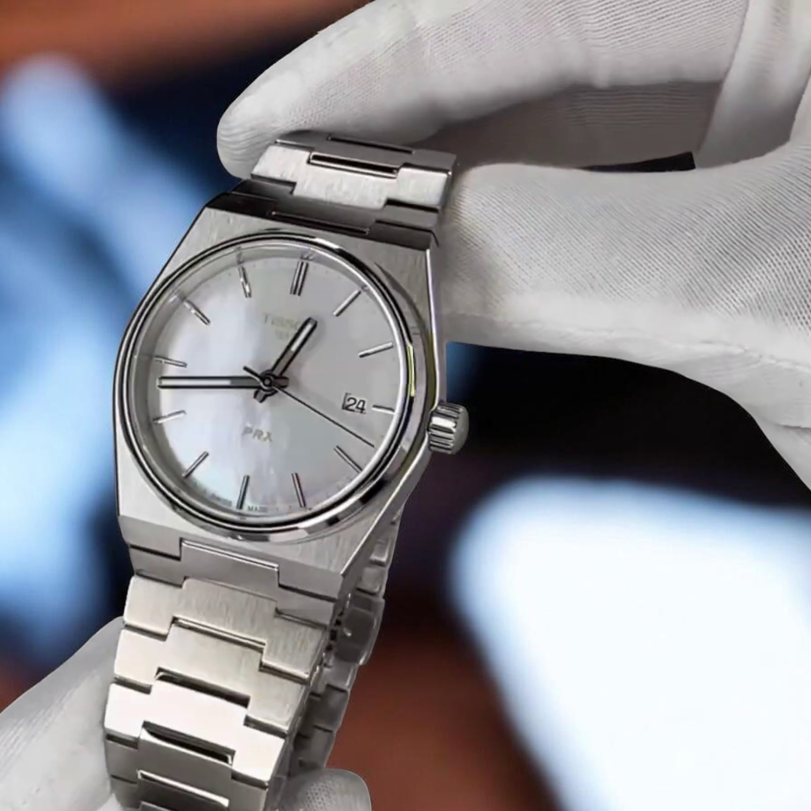New Tissot PRX T137.210.11.111.00 White Mother Of Pearl Dial Quartz Watch 35mm