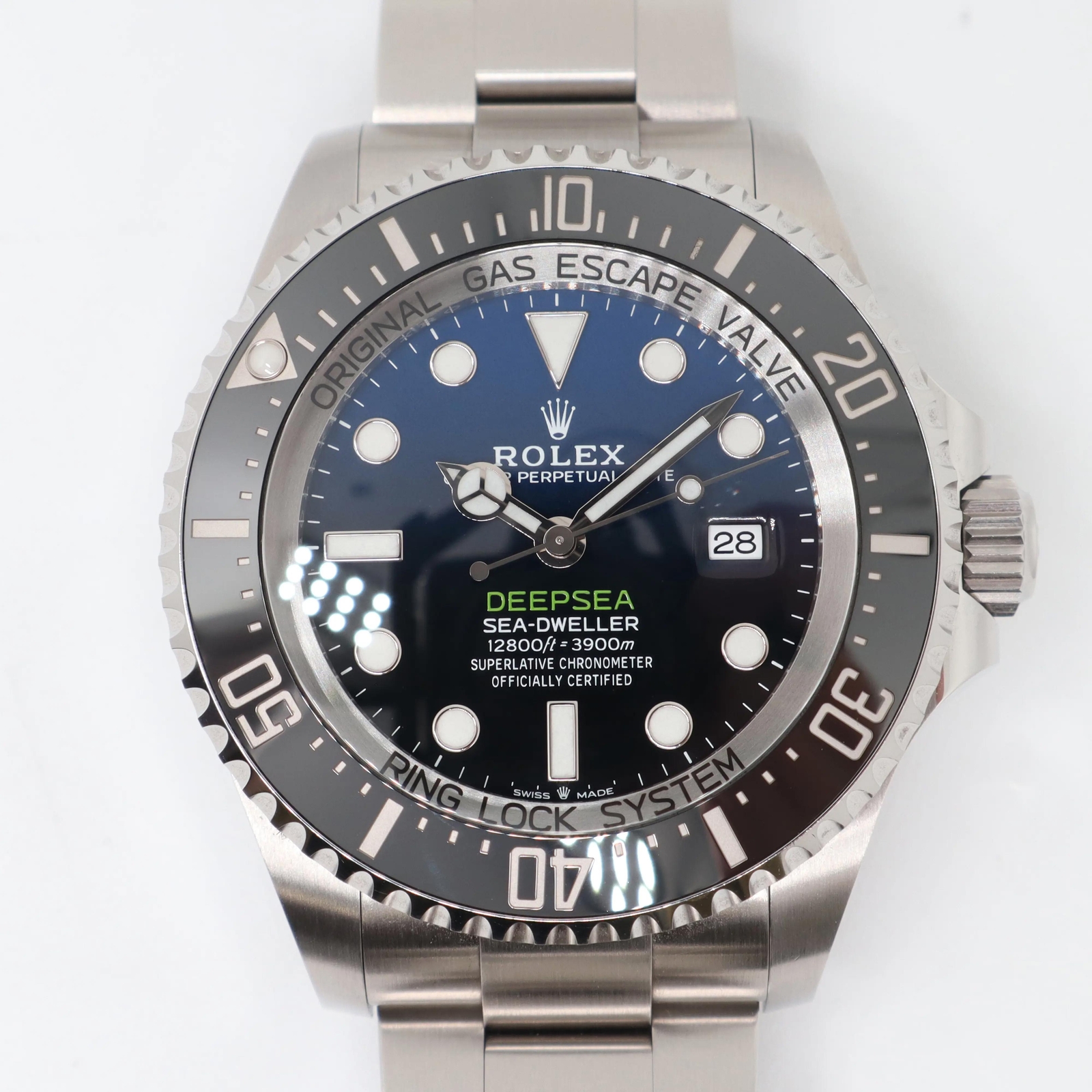 2022 Mint Rolex 126660 Sea-Dweller Deepsea D-Blue James Cameron 44mm Steel Watch