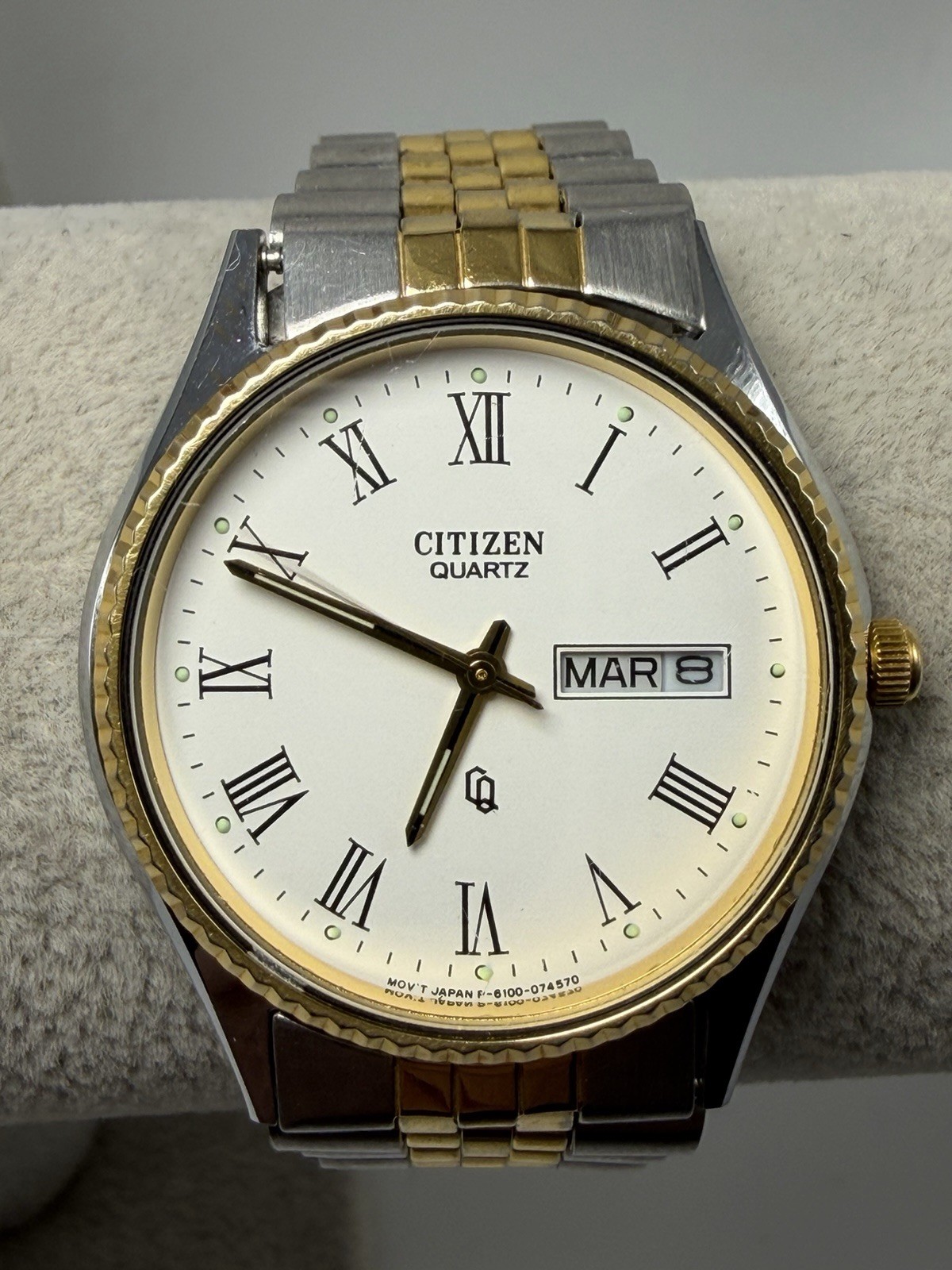 Citizen CQ 6100-072901 New Battery Mens Watch 35MM 7.5″ White Dial Vintage