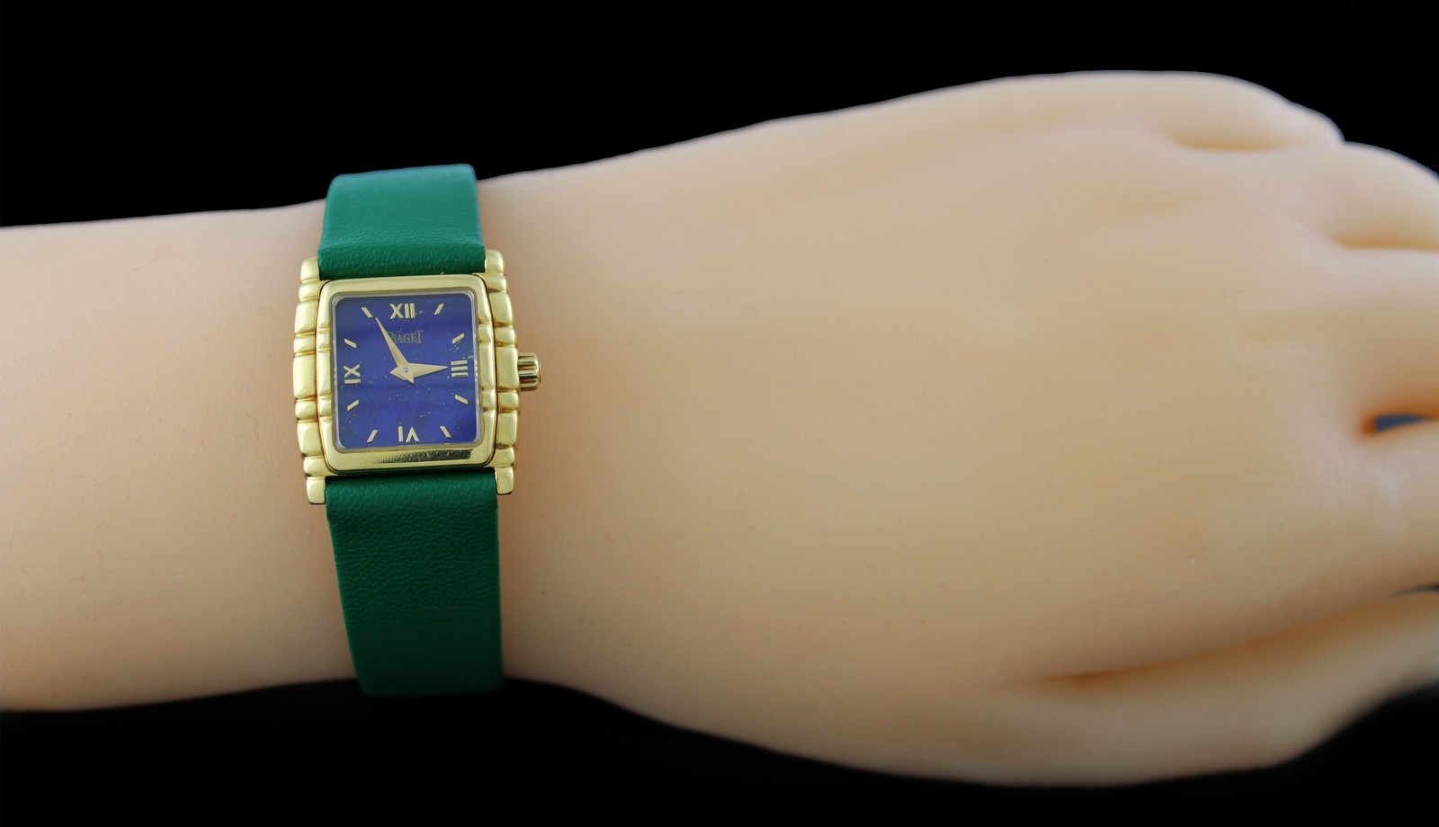 Piaget Tanagra 16051 21.5mm 18k Gold Lapis Dial Watch