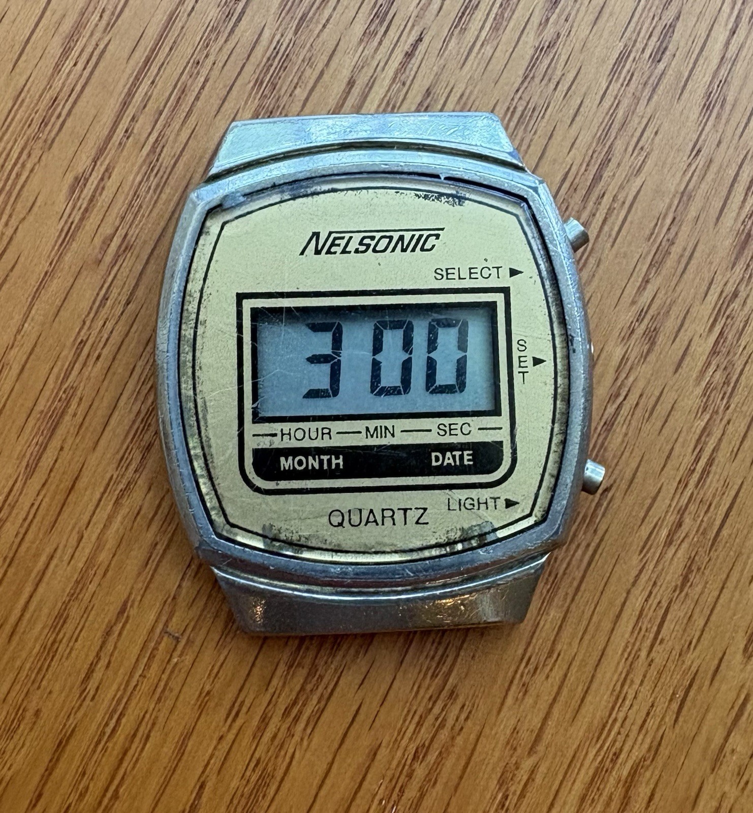 Nelsonic Digital watch. 1970s retro digital LCD. Runs but light doesn’t work.