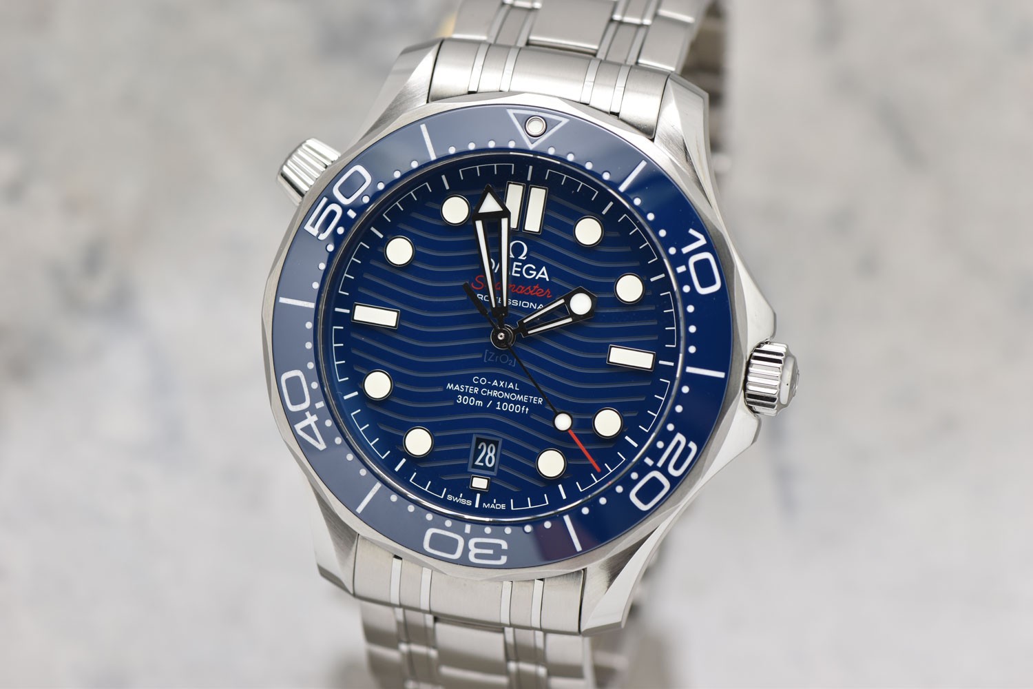 2019 Omega Seamaster Blue Dial Ceramic Caliber 8800 42MM 210.30.42.20.03.001