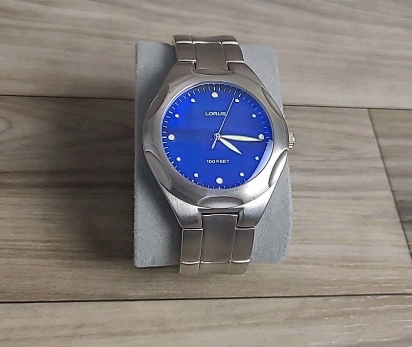 Mens LORUS Watch Steel Case Blue Dial Silver Tone Quartz Battery 30m WR LR0367