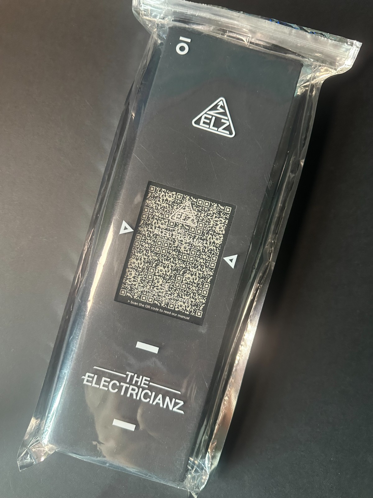 The Electricianz The CarbonZ – Swiss Quartz Watch