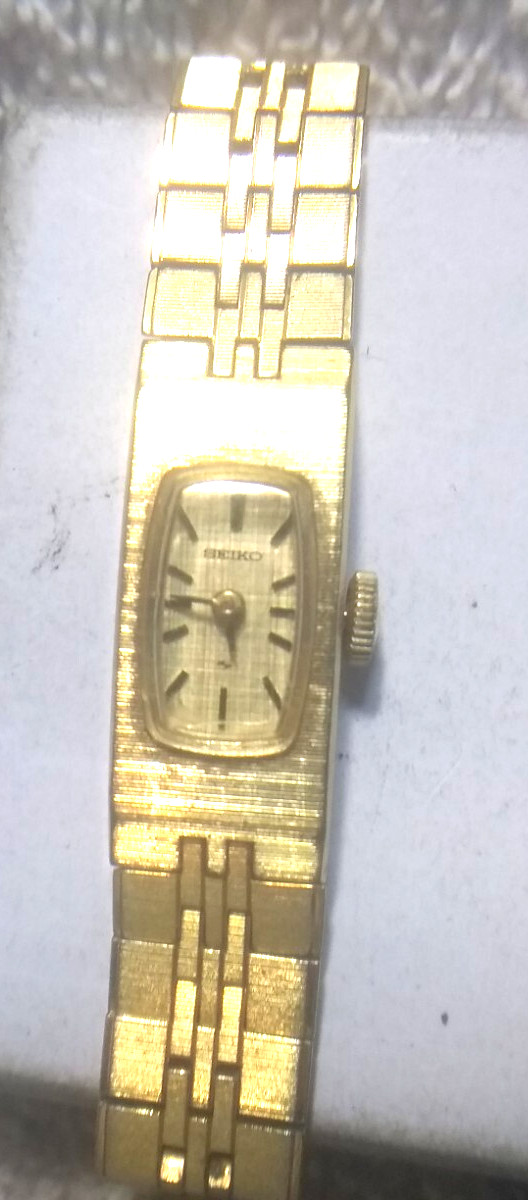 1976 Seiko Wind Up Dress Watch Women 1520-3339 All Gold 17J Working Great Nice !