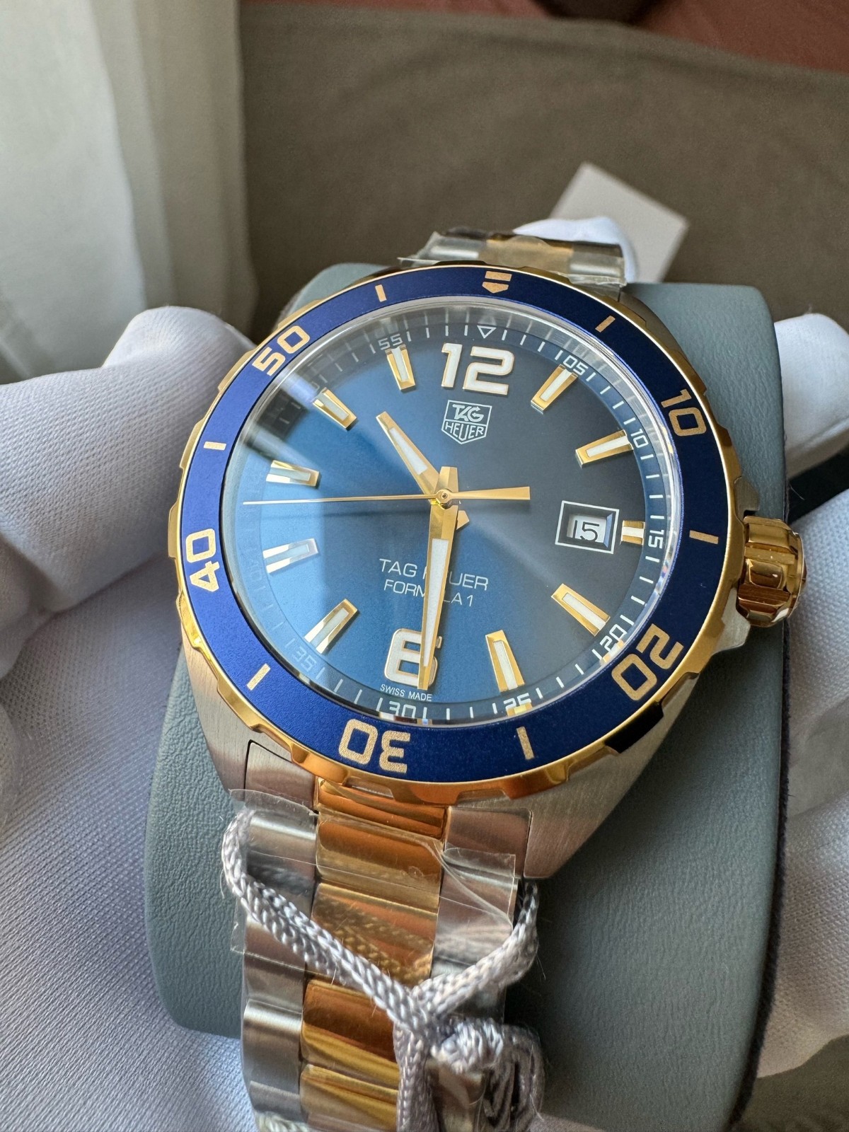 TAG Heuer Formula 1 Date Men’s Unisex Watch 41 mm, Steel WAZ1120.BB0879