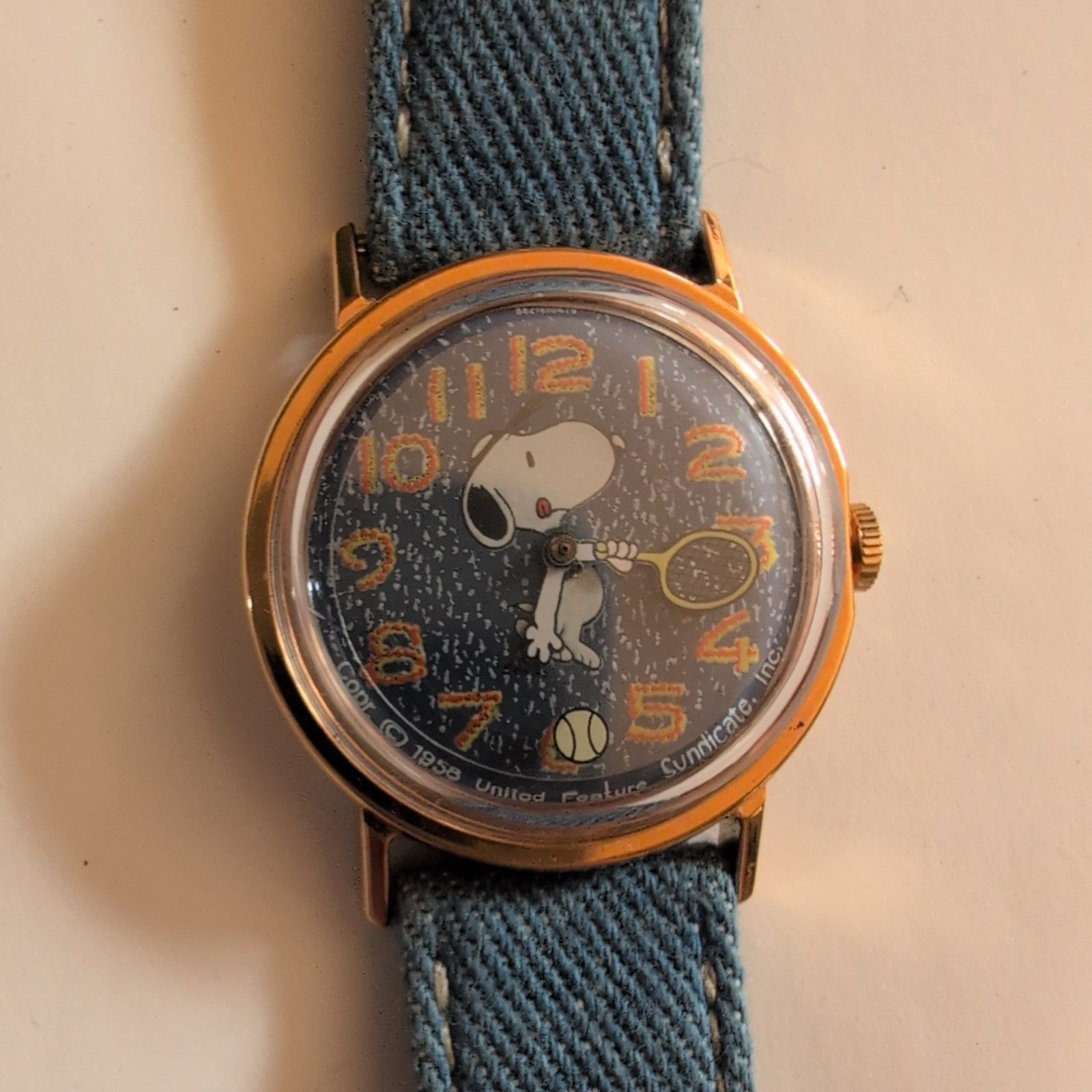 VTG TIMEX PEANUTS SNOOPY 1958 TENNIS WATCH DENIM BAND Running/Keeping Time