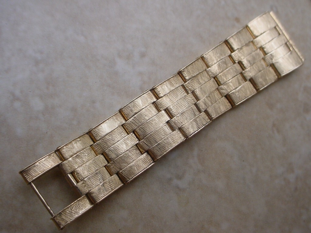 Vintage 14K Gold CDL Watch Bracelet W/ Spring Loaded Riveted Links, 17.5 mm Wide