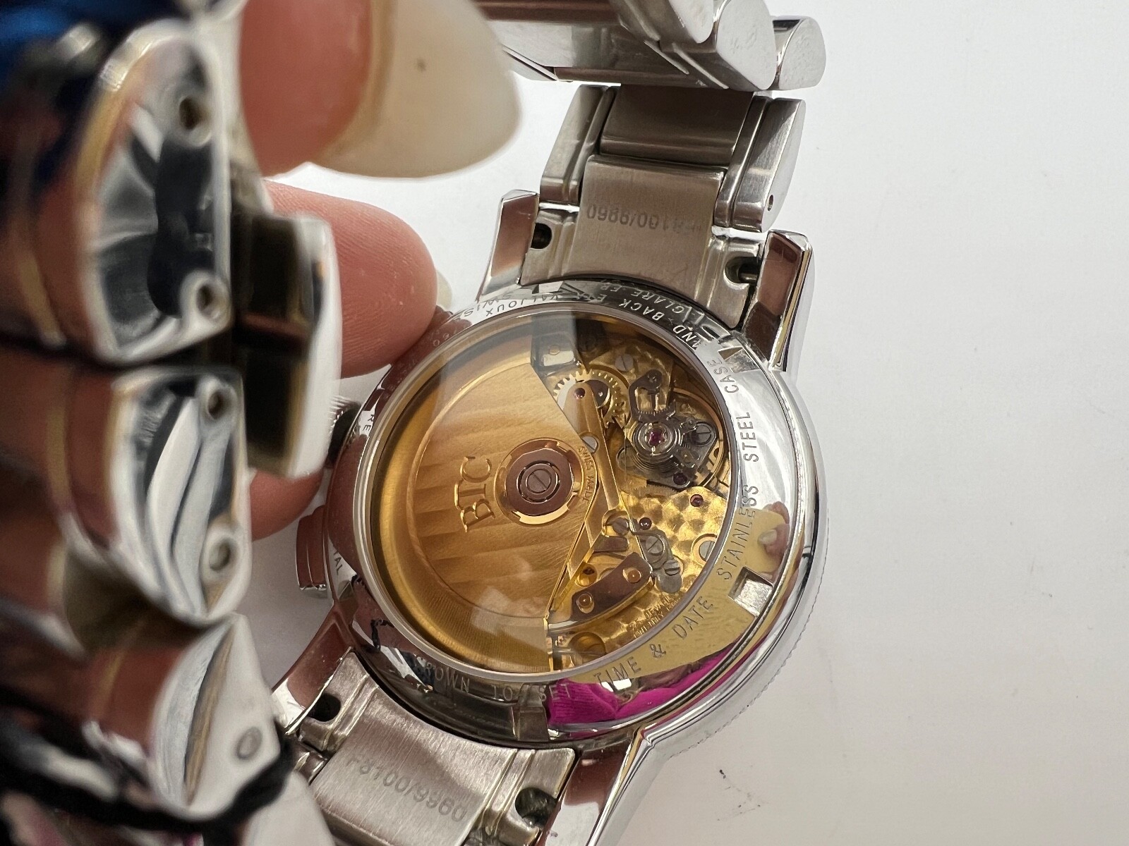 t848 Beautiful Stauer Sapphire Crystal Men’s Wrist Watch
