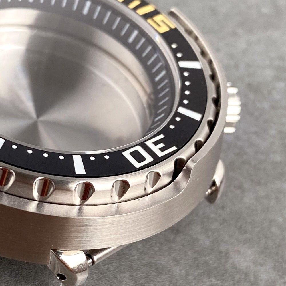 30ATM Diver 46.5mm Black Yellow Bezel Watch Case Fit NH35A NH36 4 o’clock Crown