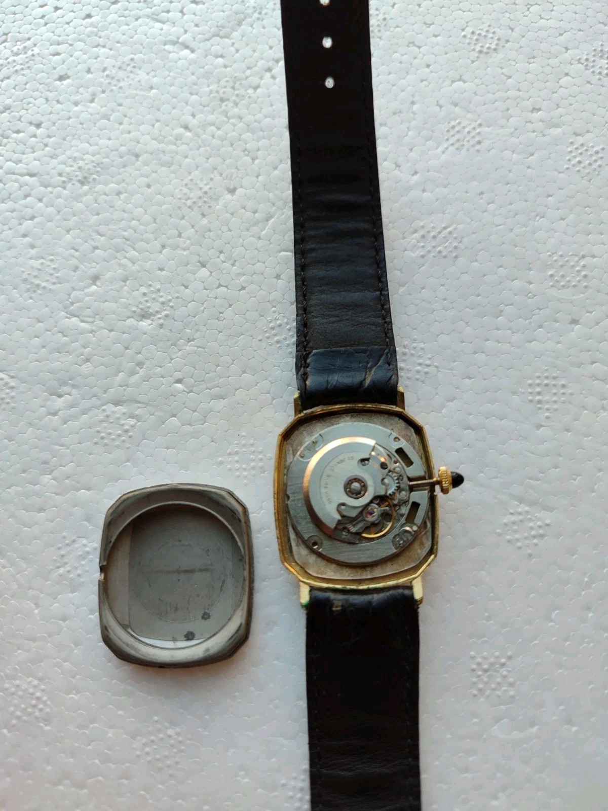DARWIL 21 Jewels Swiss Made Hand Winding Perfectly Working 2677 Eta