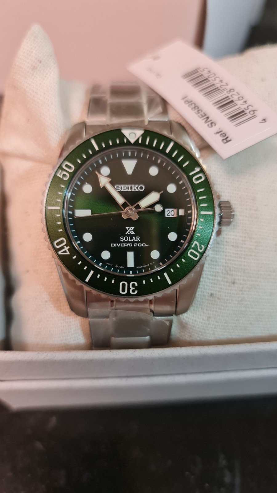 SEIKO ProspeX SNE583P1 Diver Watch GREEN Dial Steel Baby Hulk Sunray Sapphire