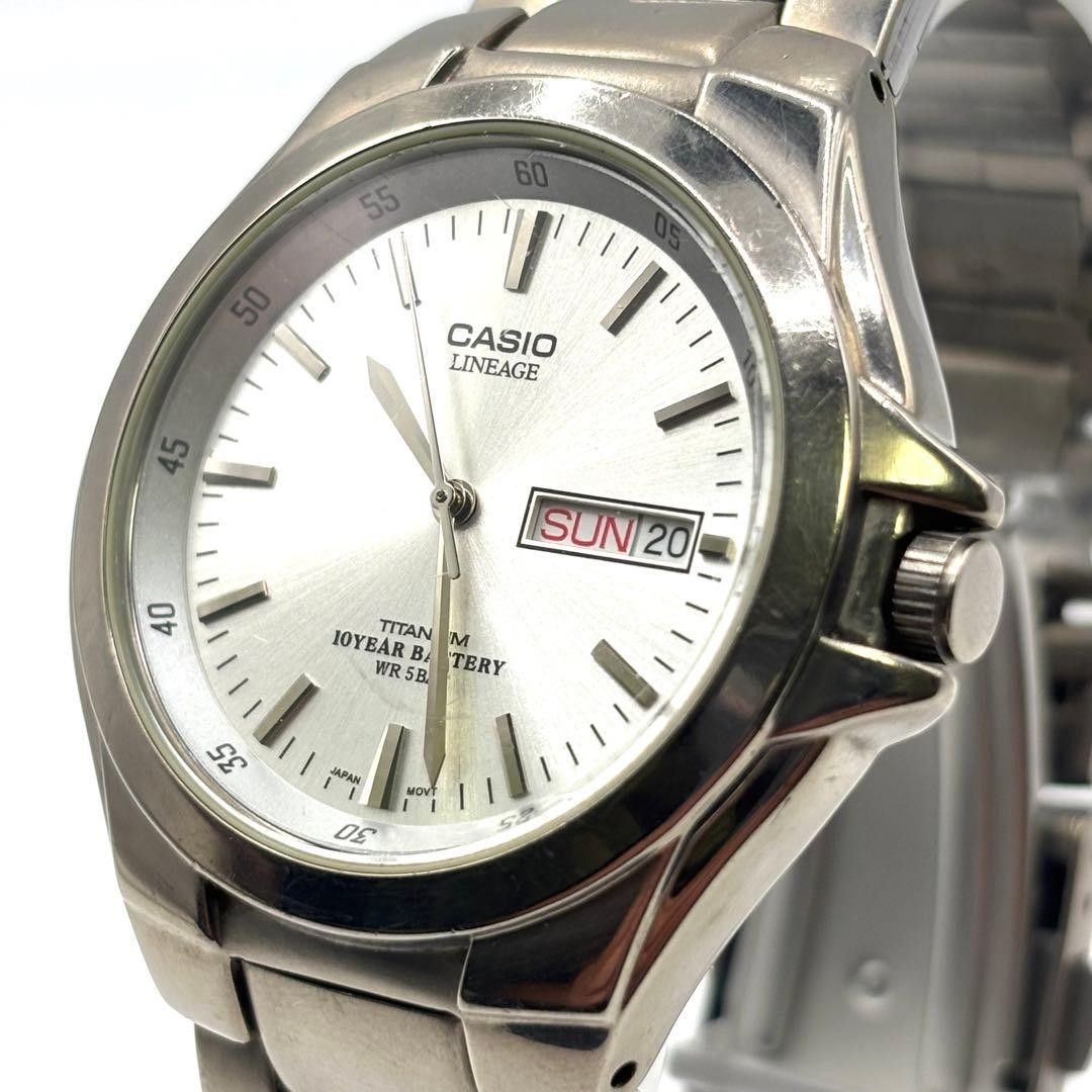 Operational CASIO LINEAGE titanium men’s bracelet wristwatch from JAPAN