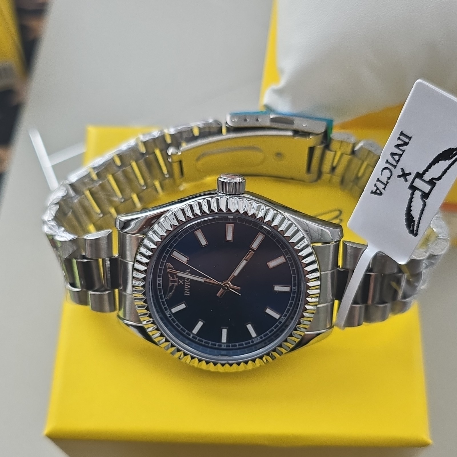 Invicta X Quartz Analog Blue Dial Steel Bracelet 40mm 30m w/ Box