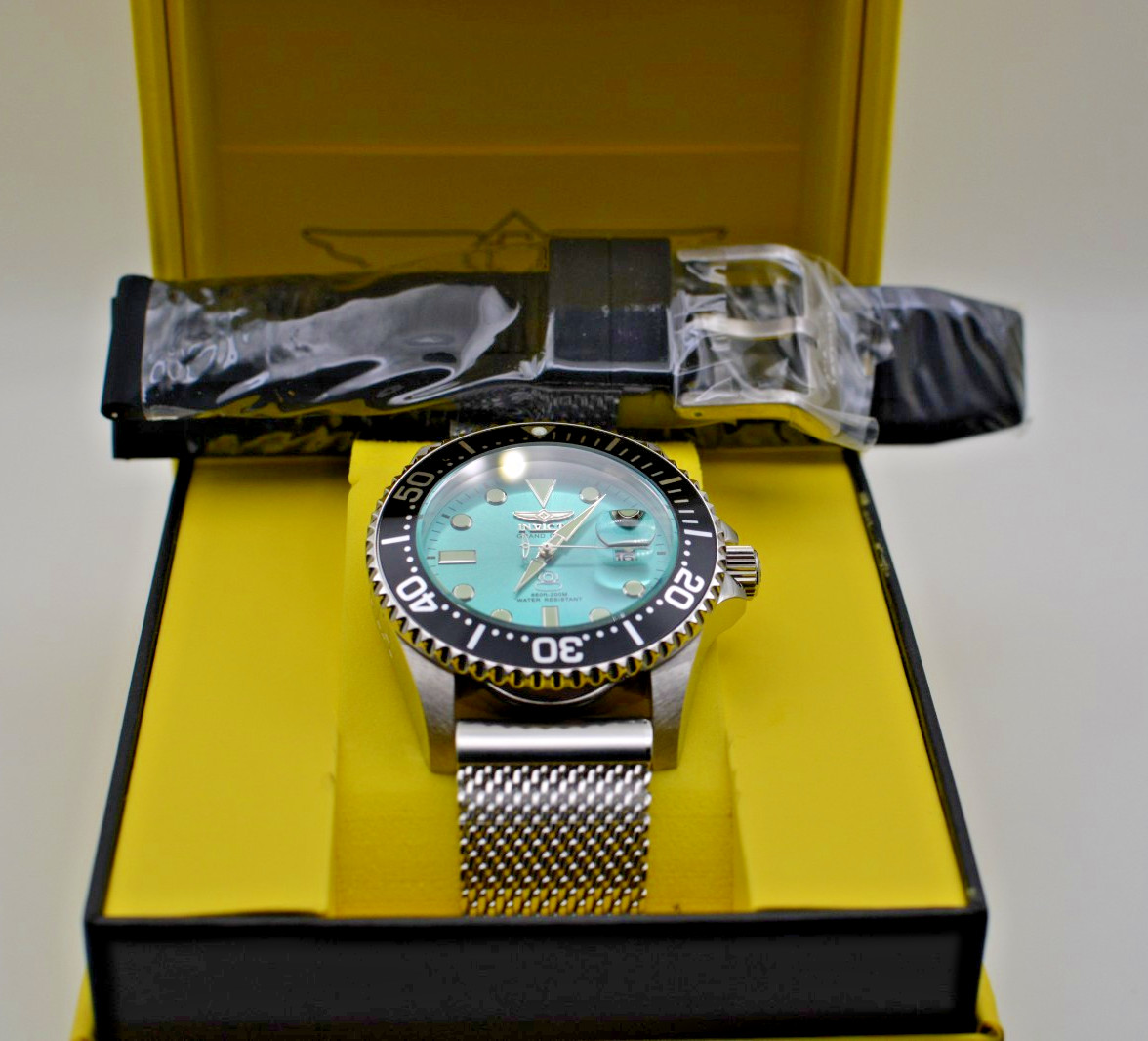 Invicta 48213 Tiffany Blue Two Bands Included. 42mm Pro Diver Rare Model Scuba