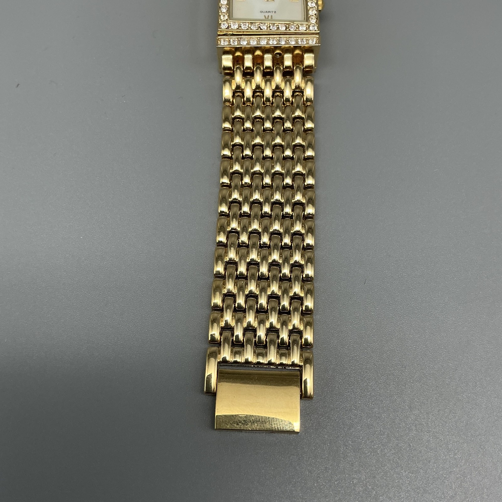 Gruen Womens Watch 22mm MOP Dial Gold Tone Crystals In Box New Battery 7.25″