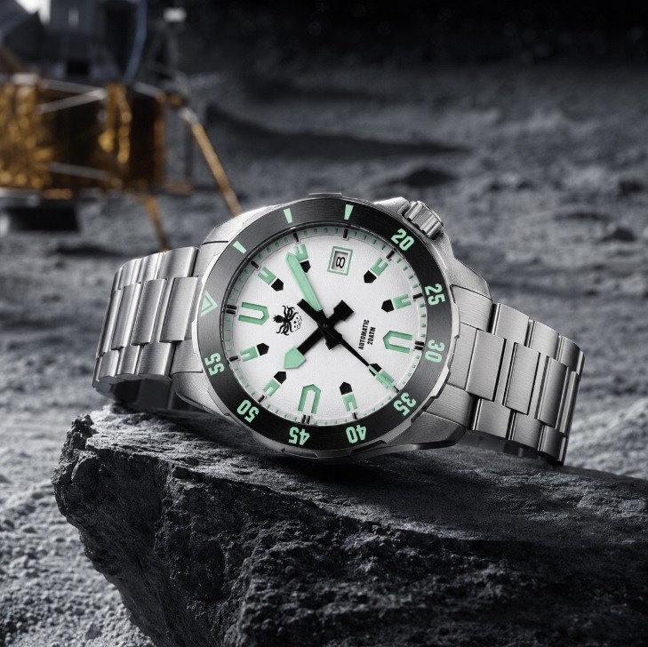 PHOIBOS Apollo PY056E White Dial Diver 200m Steel Men’s Watch