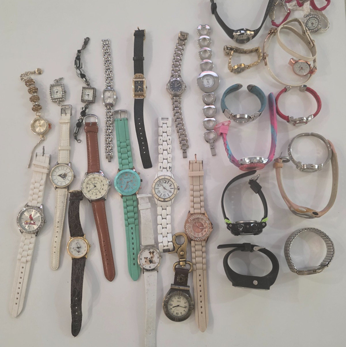 1 Lot Mixed Watches for Parts , All Untested Some Missing Parts