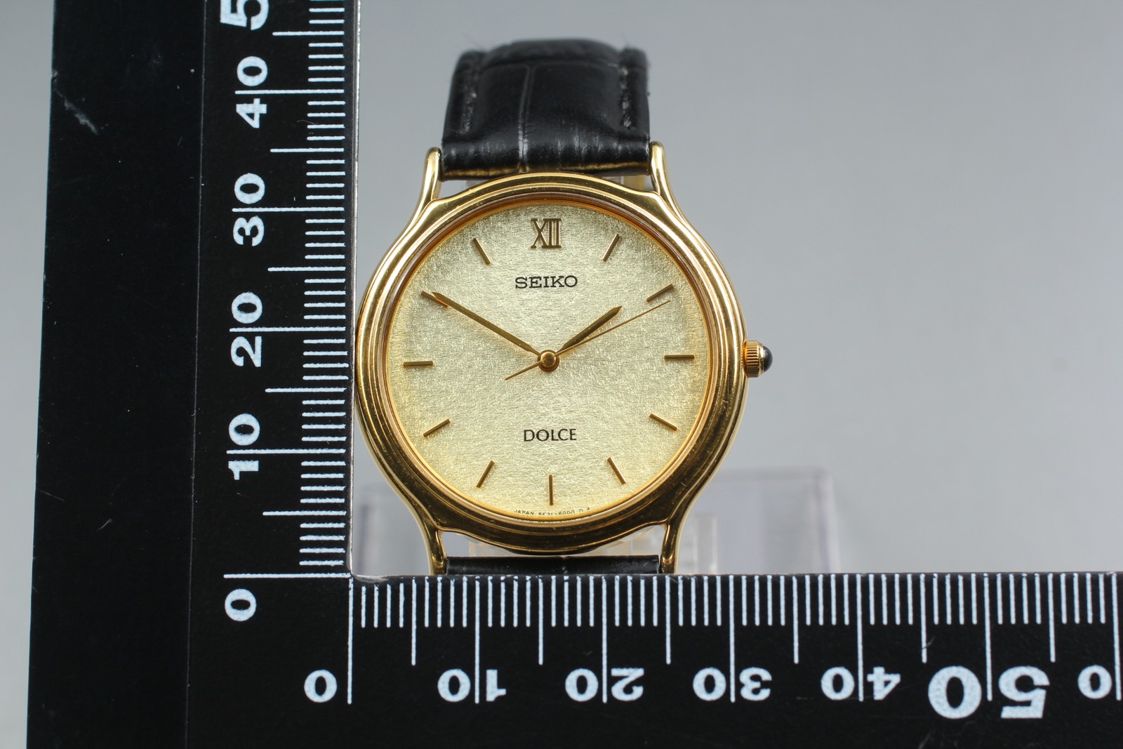 Vintage 1984 [Near Mint] SEIKO Dolce 5E31-6D60 Gold 31mm Quartz Mens Watch Japan
