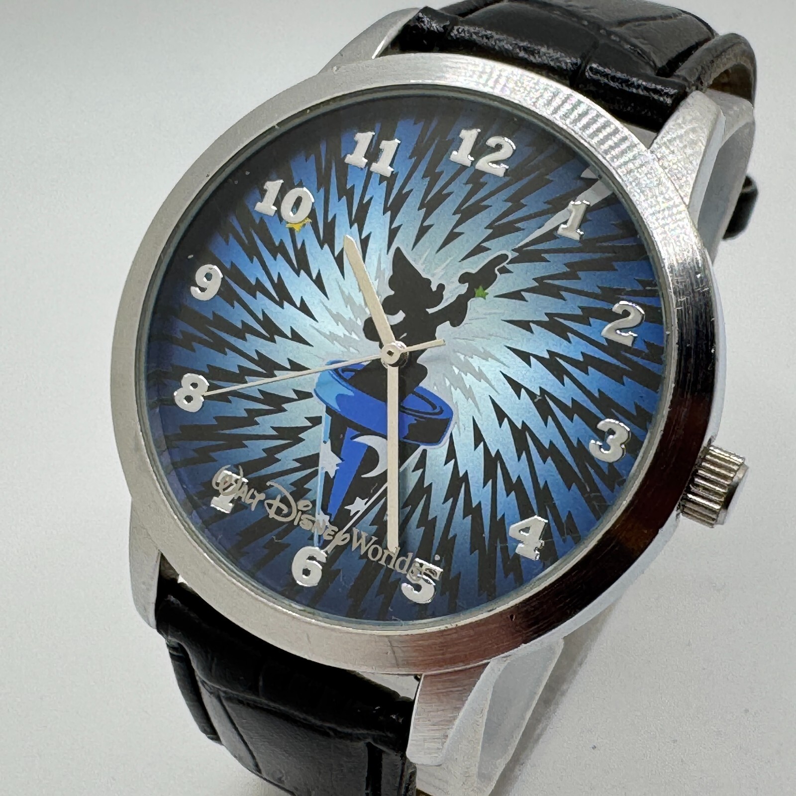 Disney Park Quartz Watch Men Silver Mickey Fantasia Sorcerer Analog New Battery