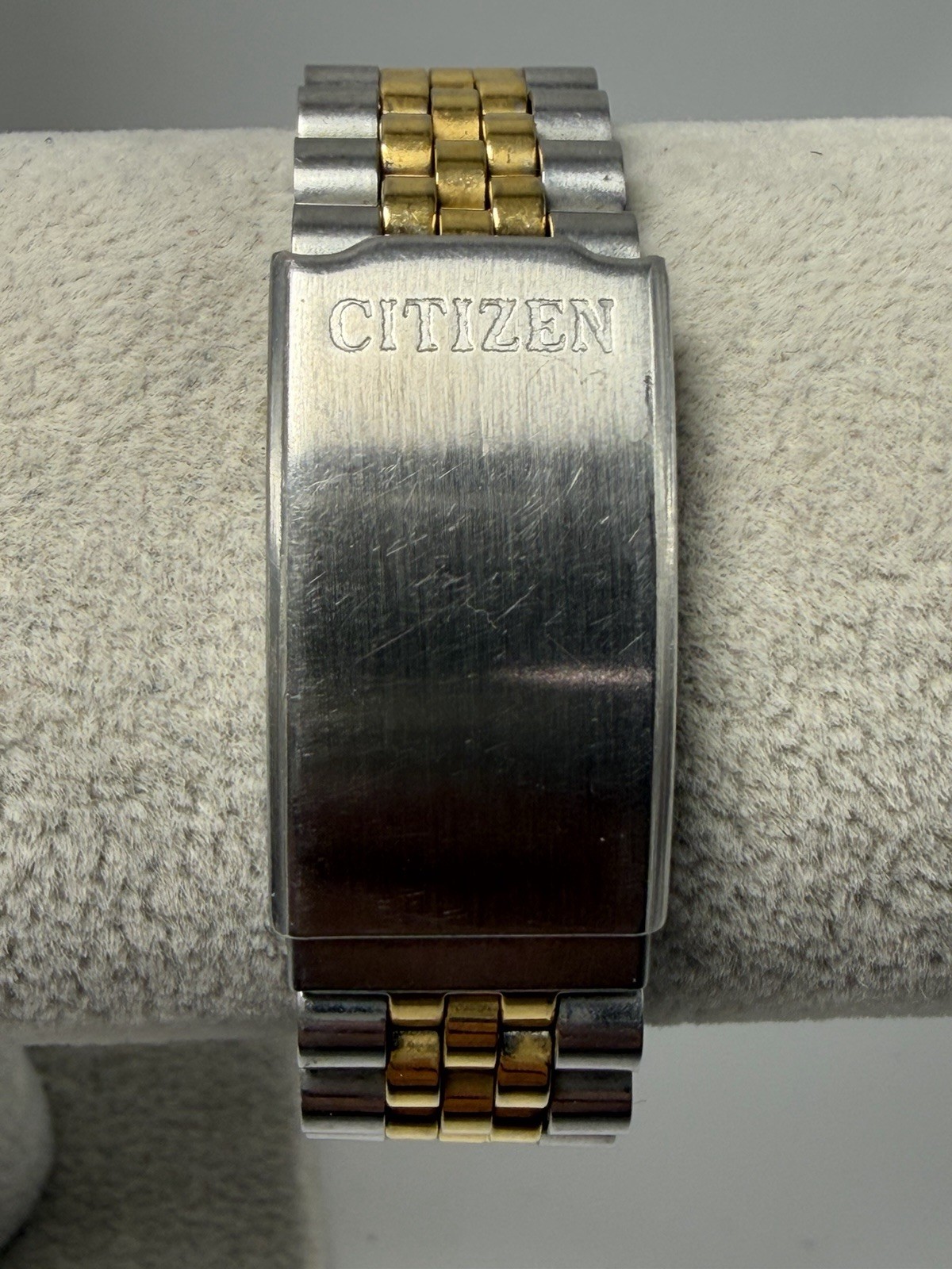 Citizen CQ 6100-072901 New Battery Mens Watch 35MM 7.5″ White Dial Vintage