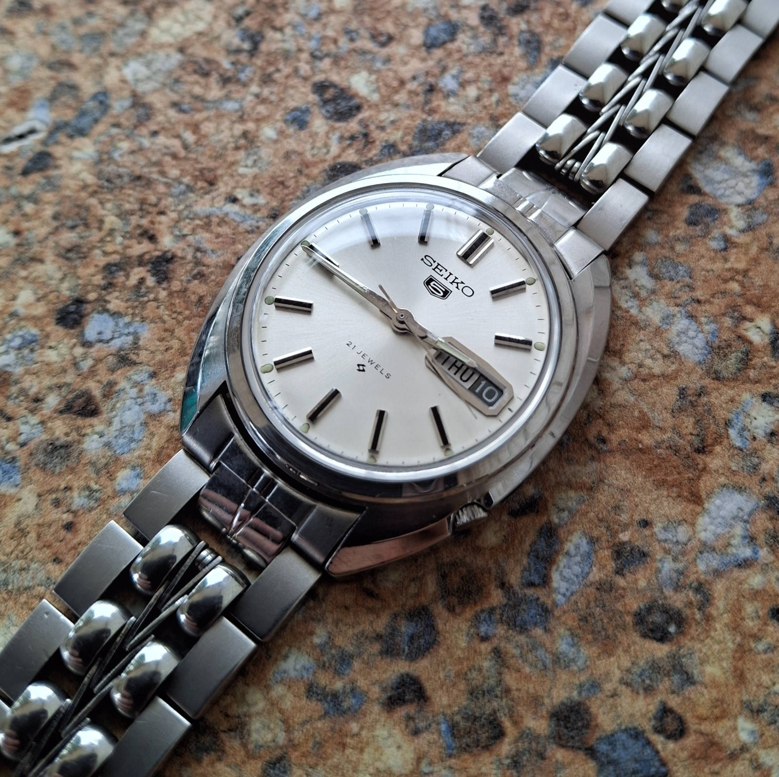 Vintage Seiko 5 21 Jewels Automatic 6119 7030 February 1968 JDM Toei Crown