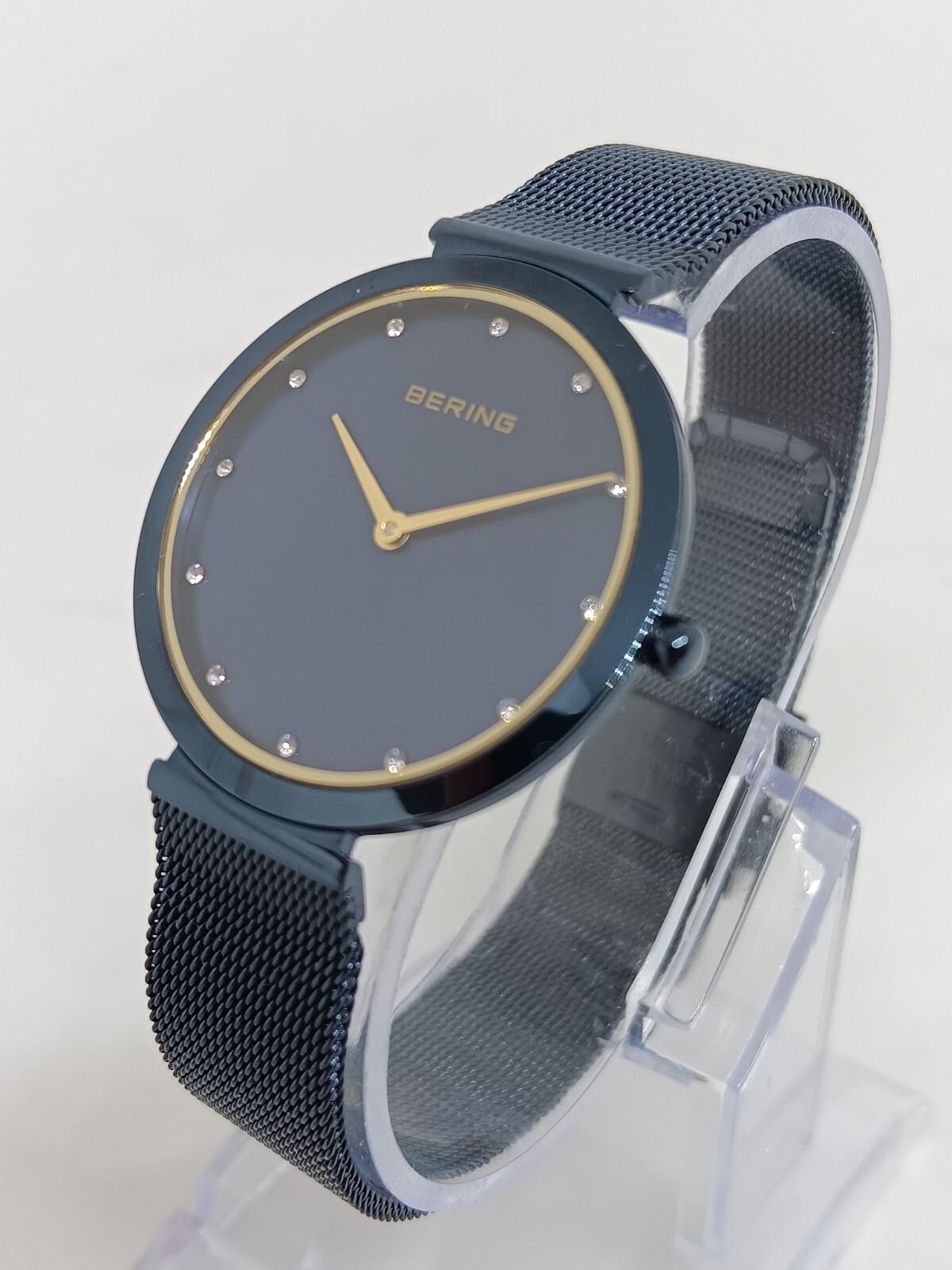 Bering Classic 18132-399 Women’s 32mm Crystal Accent Blue MOP Dial Watch NWOT