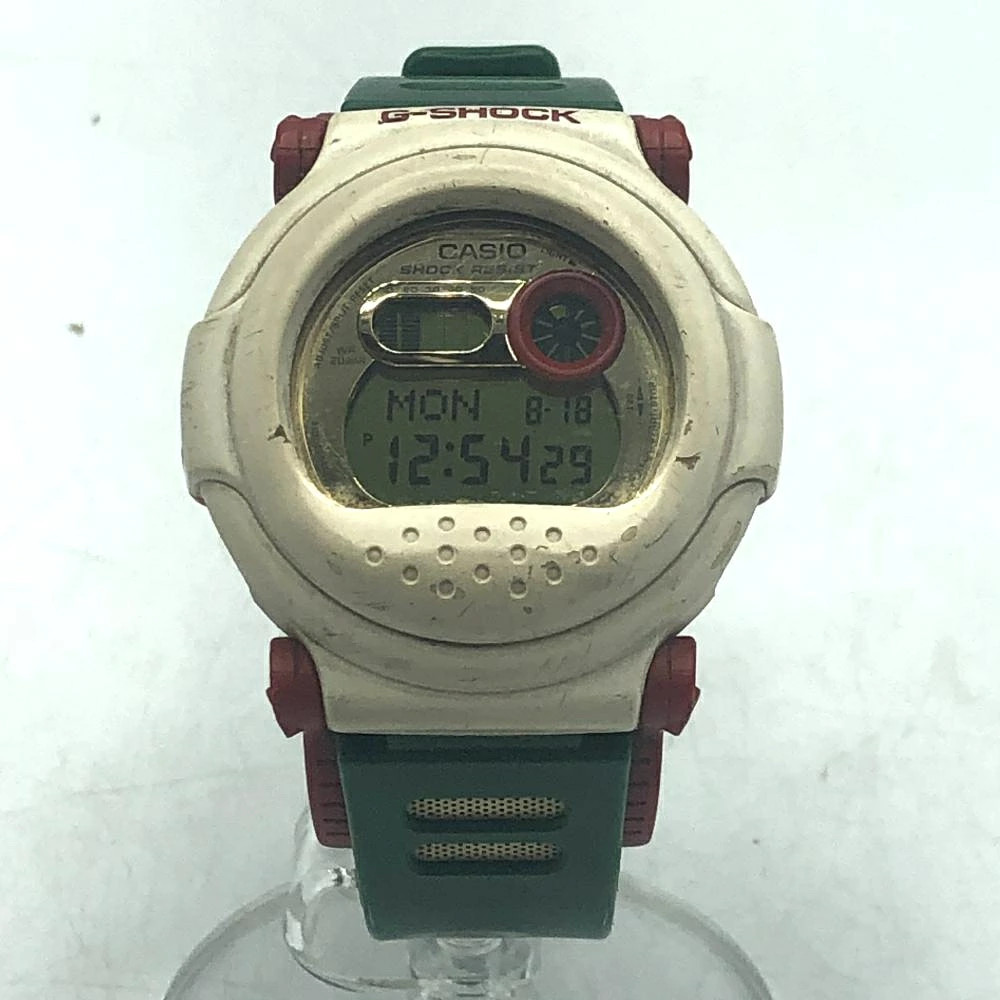Used G SHOCK G 001CB 7JF Jason White Red Green Signs of Use Wristwatch G Shock 1