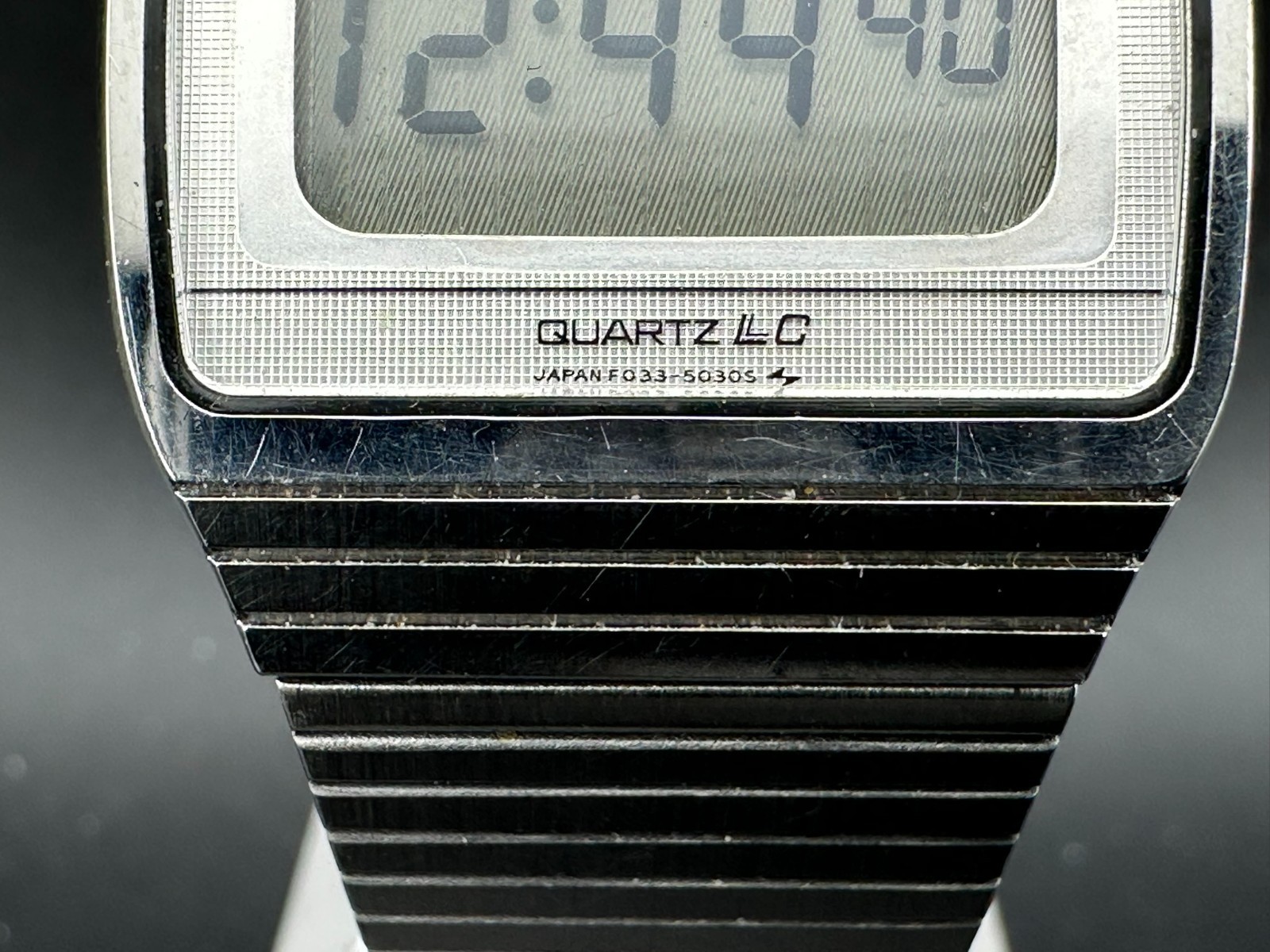 Seiko Quartz LC Men’s Digital Watch Day Date 31mm Quartz Watch F033-5030