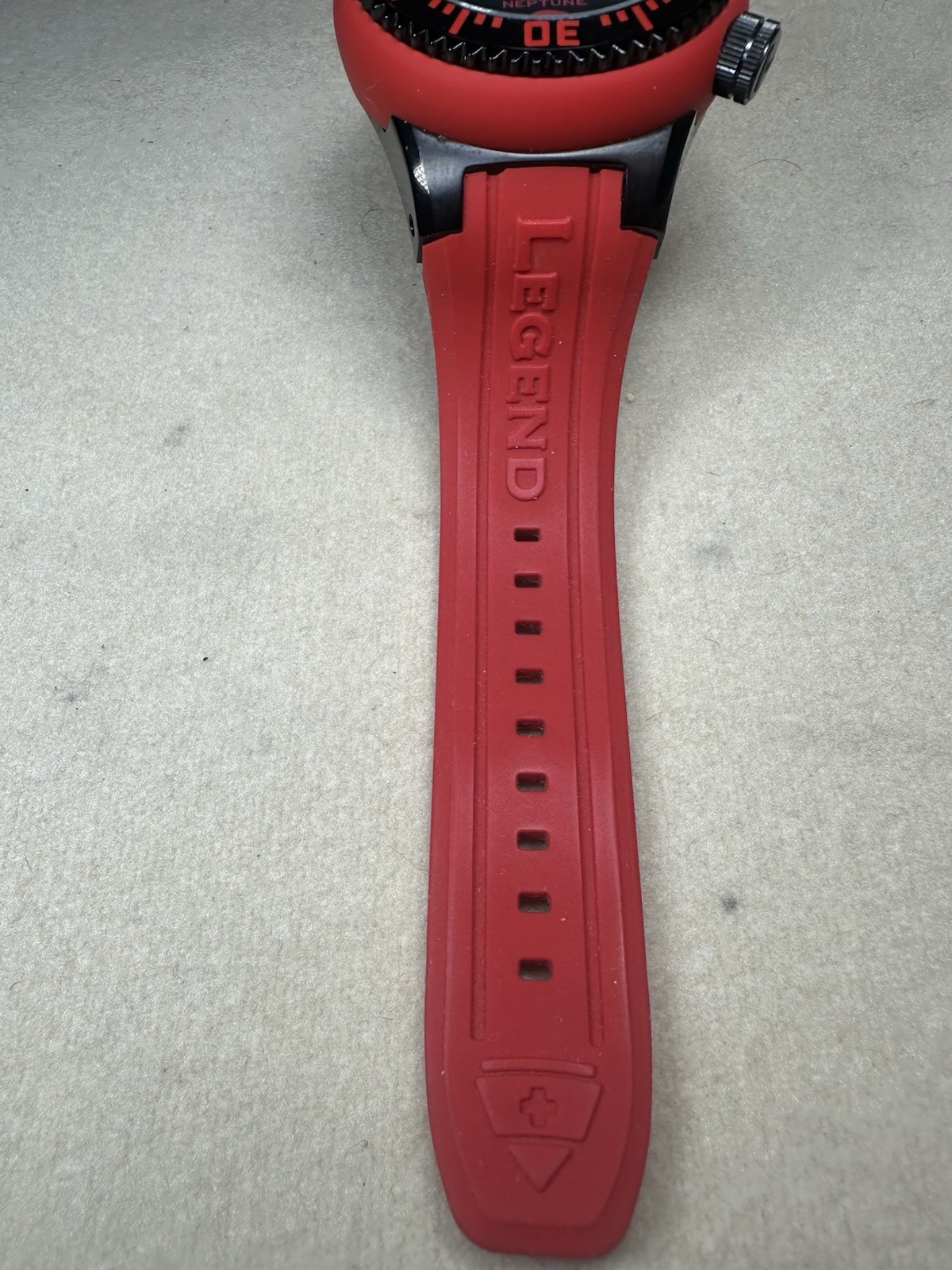Swiss Legend Neptune Diver Quartz 200m 52mm Black/Red Dial Red Rubber Date