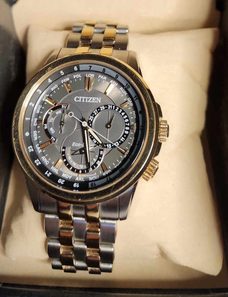 Citizen Eco-Drive World Time Date Two-Tone Steel Bracelet Gray Dial 43mm