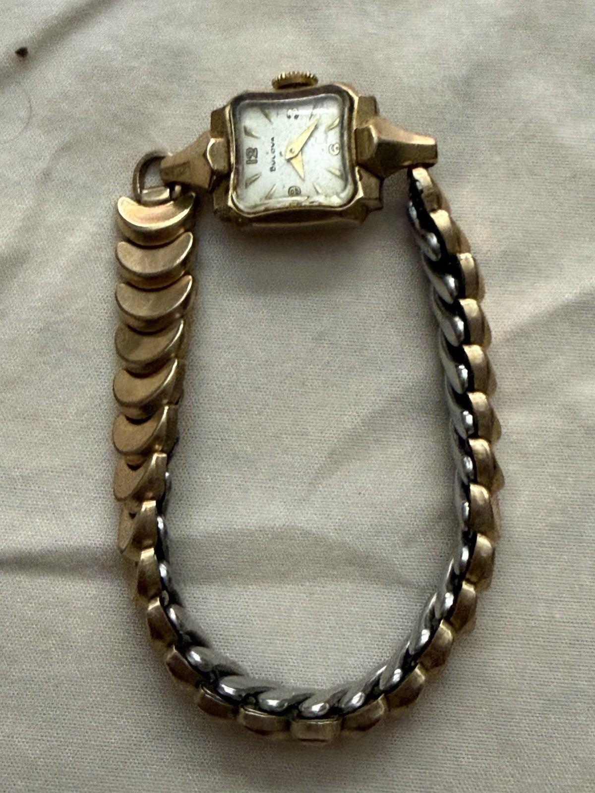 Vintage BULOVA 10K ROLLED GOLD PLATE L3 1609459