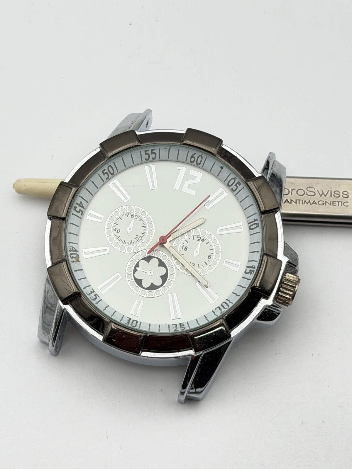 anonymous quartz 44mm watch