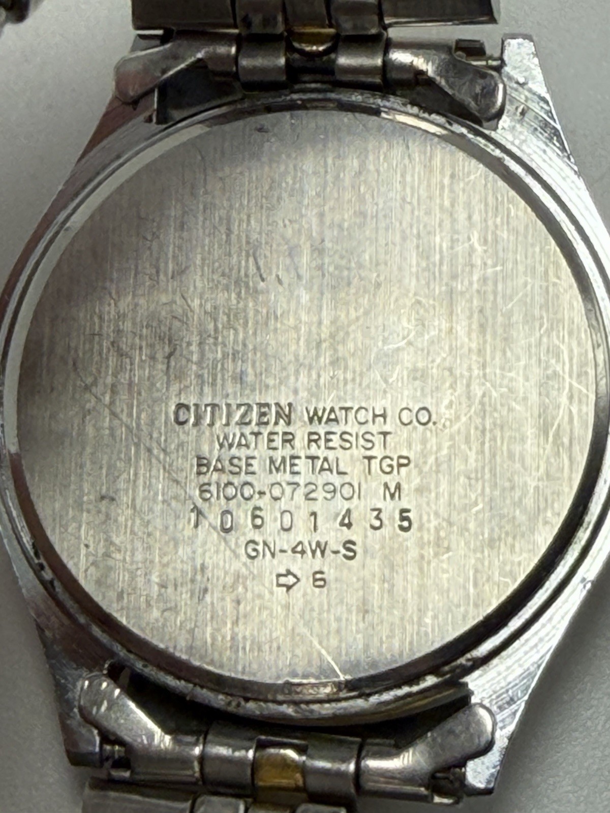 Citizen CQ 6100-072901 New Battery Mens Watch 35MM 7.5″ White Dial Vintage