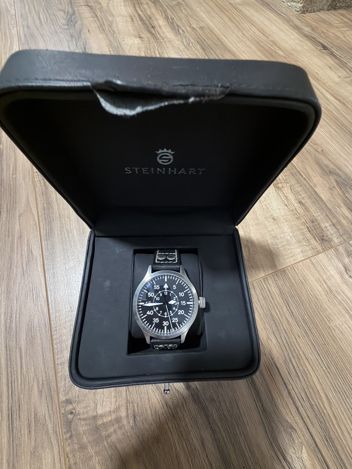 Steinhart Nav B-Uhr 47 Automatic B-Type ETA 2824-2 Swiss Pilot Watch