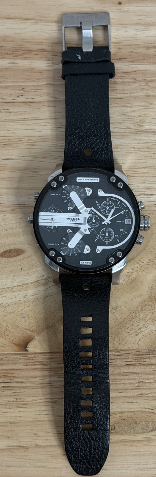 Diesel Mr. Daddy 2.0 DZ7313 Black Dial Leather Band Men’s Watch Needs Repair