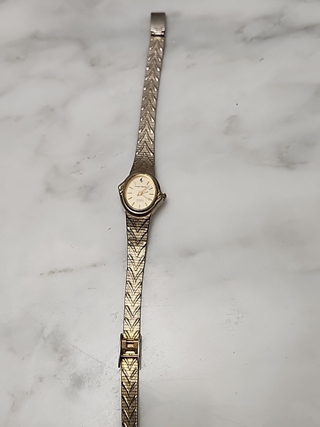 Sergio Valente Gold Tone Ladies Watch Diamond Accent at 12 Fresh Battery S1