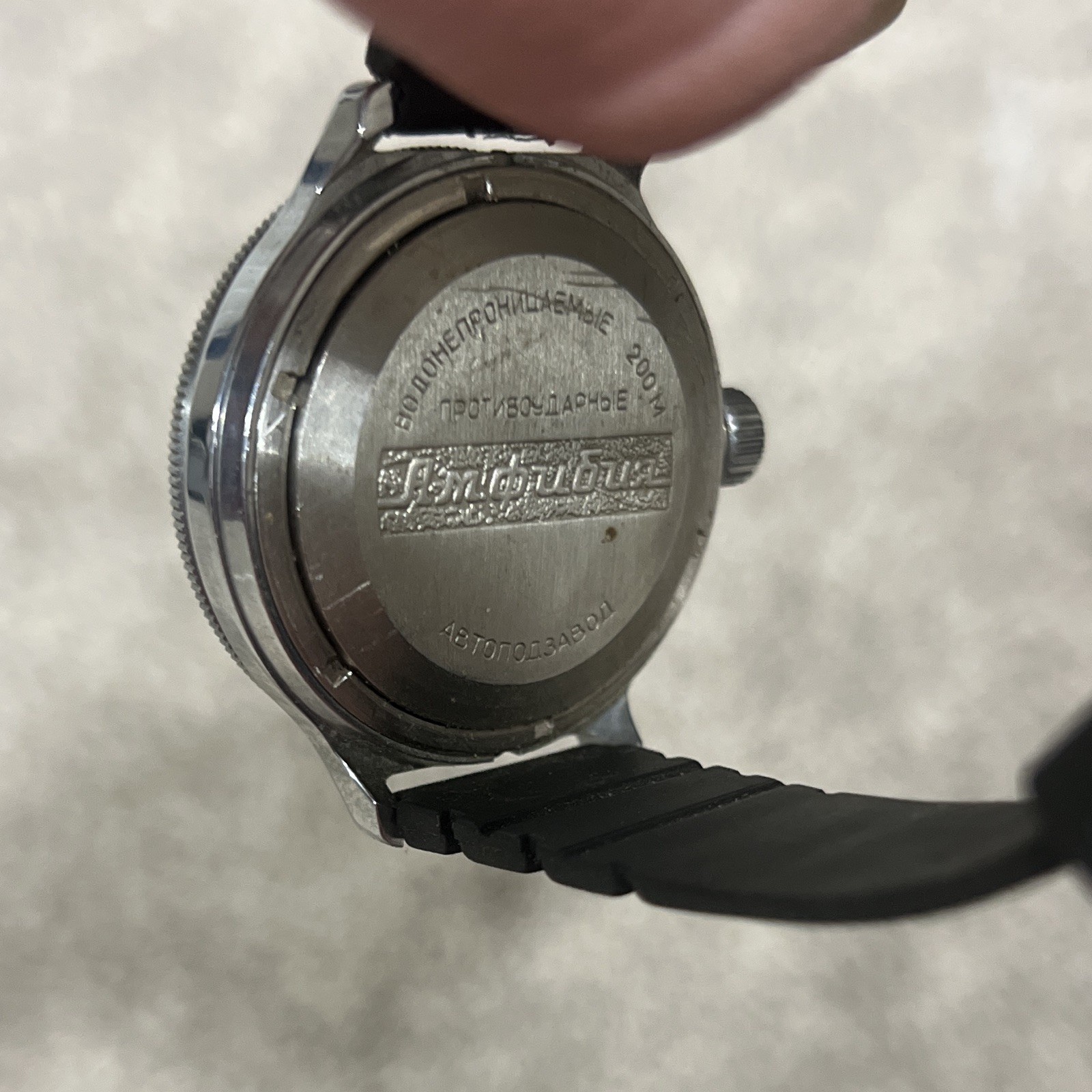 Vostok Komandirskie Mechanical Analog Watch Date White Dial 200m 39mm Rubber