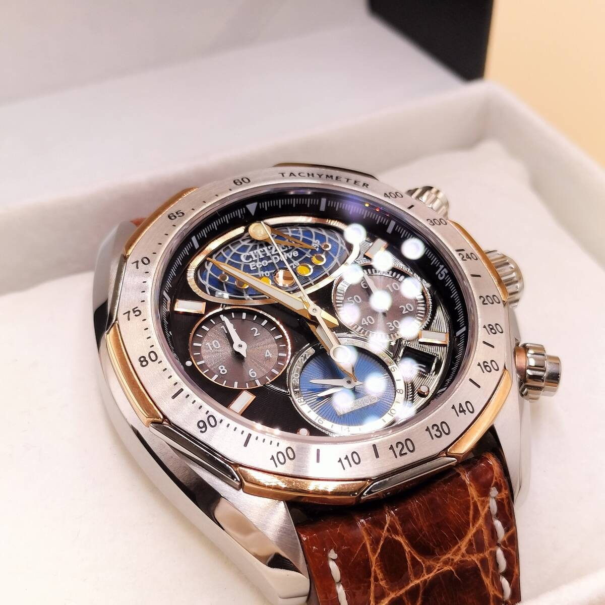 CITIZEN Eco Drive E270 S067260 Signature Moon Phase Chronograph Men’s Watch Sola