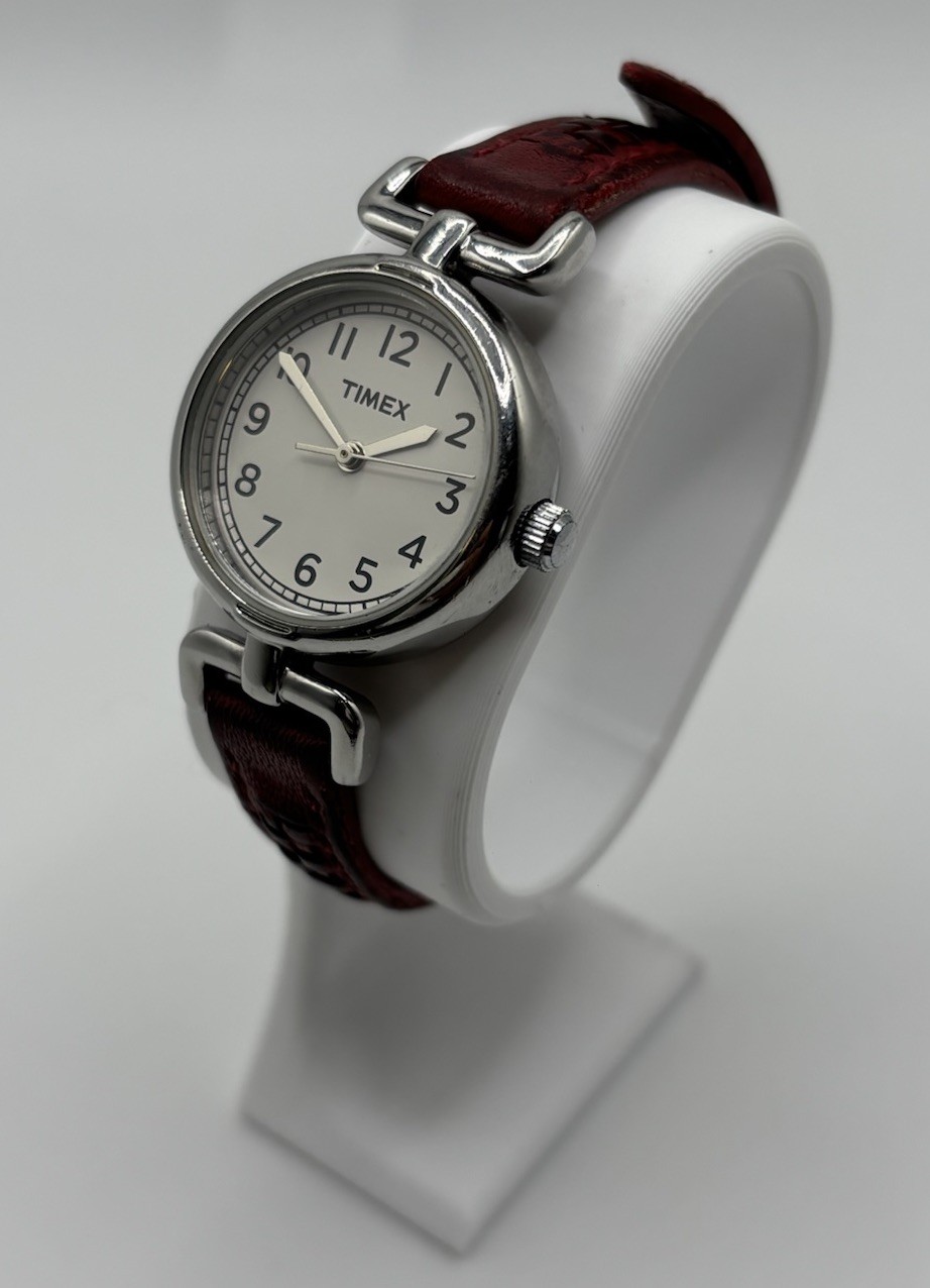 Women’s T2N661 Timex Classic Beige Dial w Red Leather Band Watch New Battery