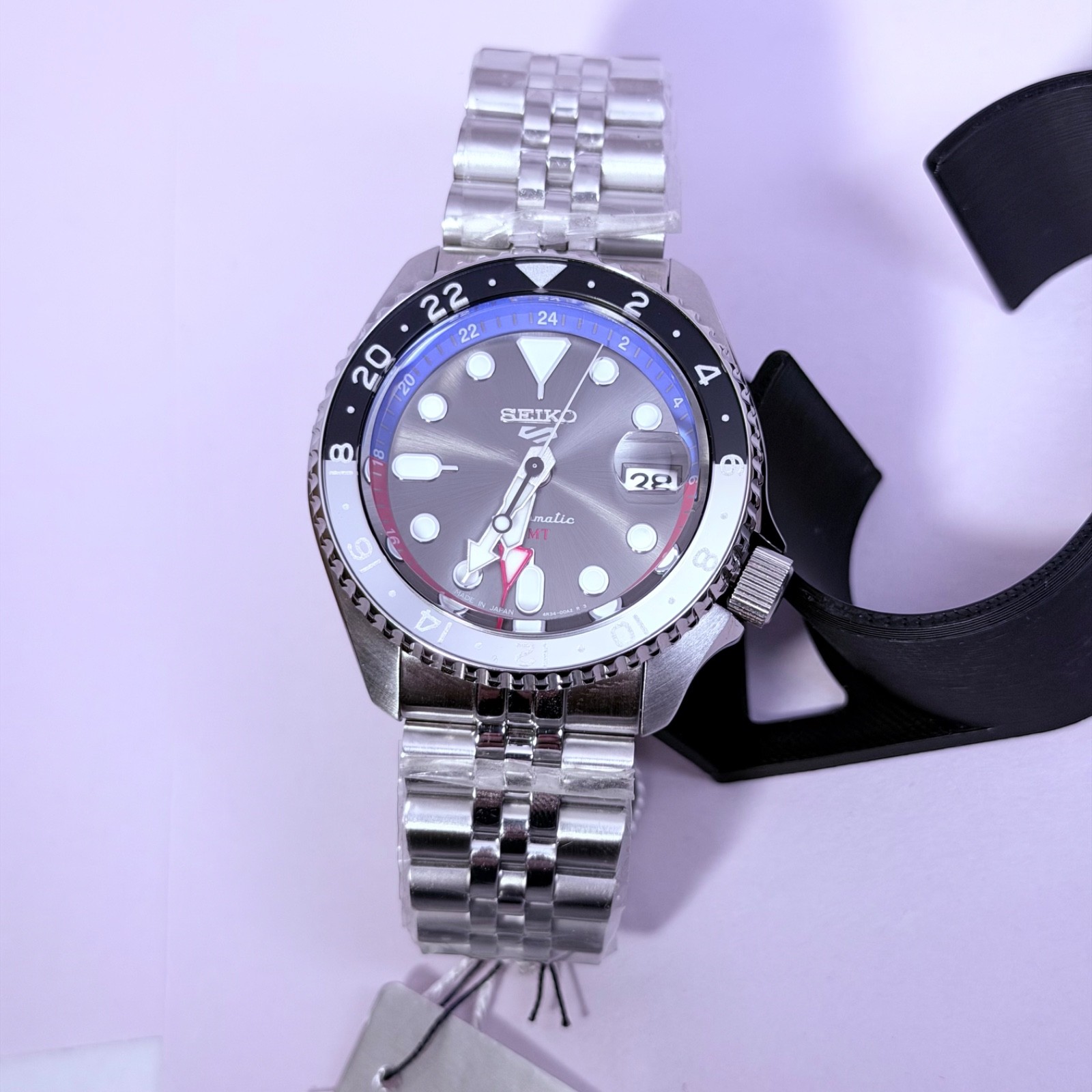 Seiko 5 Sports GMT Gray Men’s Watch – SSK019
