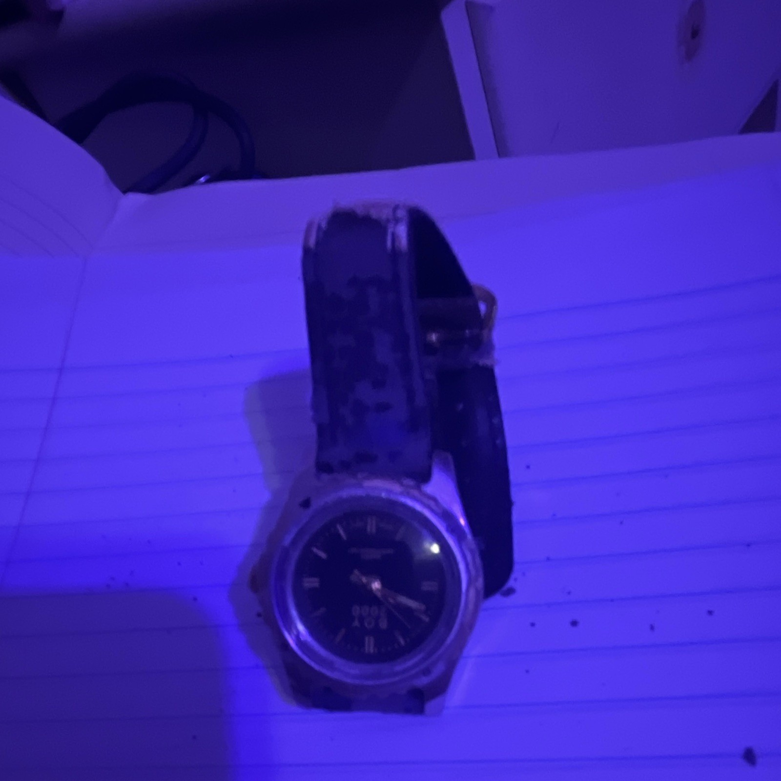 Silver Tone Quartz Wristwatch Black Dial Analog 12-Hour Roman Numerals